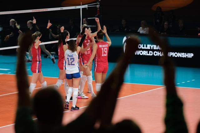 1665893429465057927.jpeg 634b4f5af3e82afe2b0a7442.jpeg